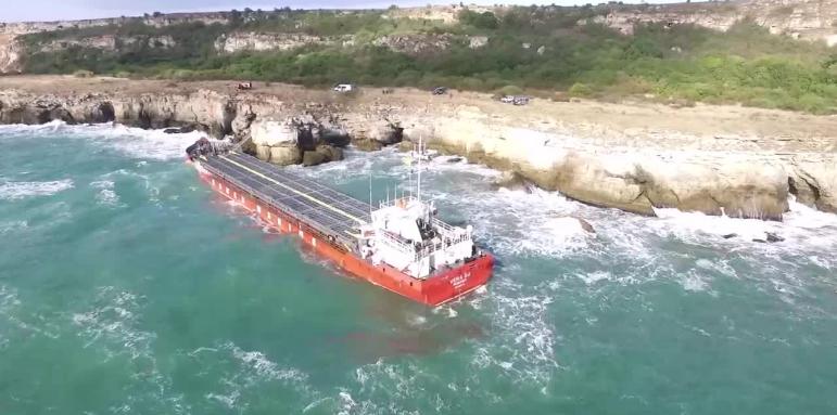 Моряк от Вера Су: Страхуваме се за живота си, не получаваме заплати